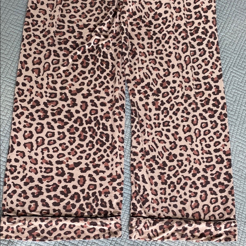 Victoria’s Secret Leopard Print Lounge Pants - Picture 5 of 6